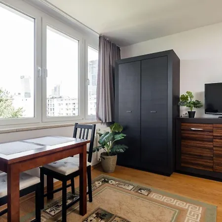 Golden Oasis Center ורשה