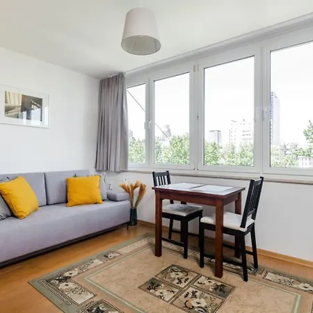 Golden Oasis Center דירה ורשה